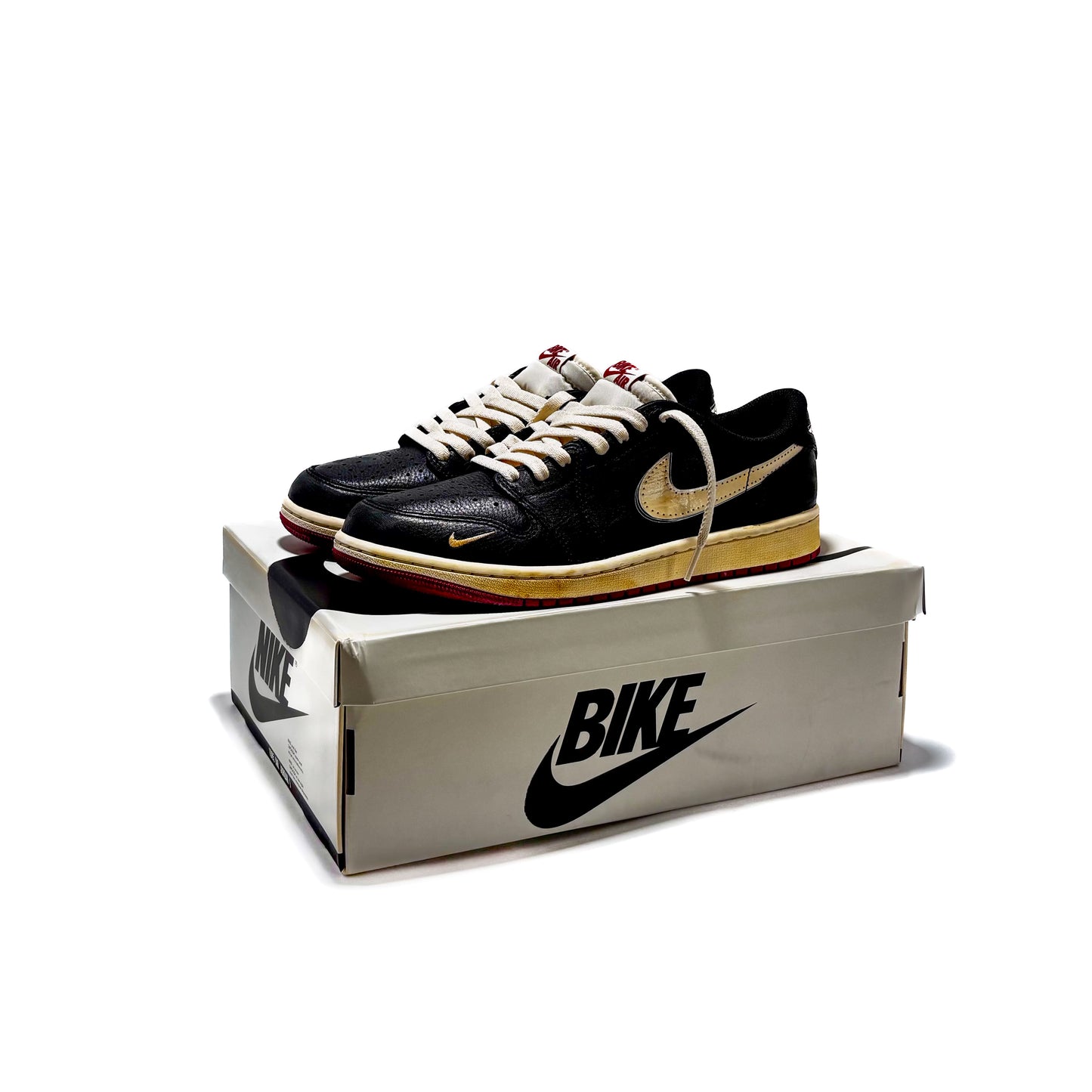 AJ1 Low x Nigel Sylvester